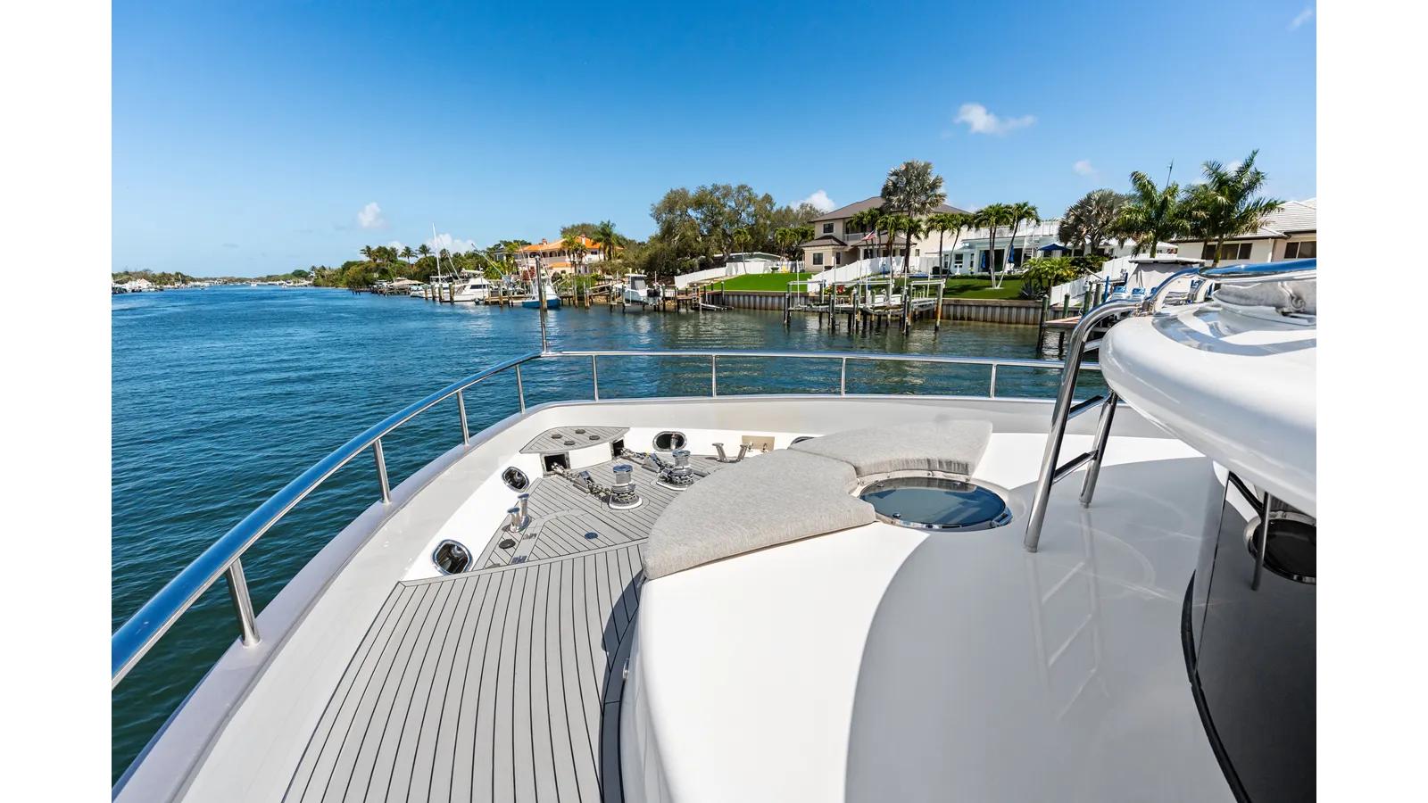 Продажа яхты Aleniel - Johnson