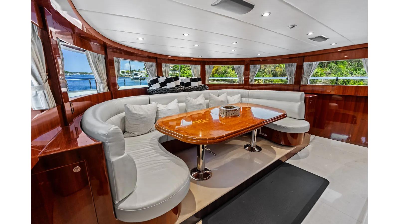 Продажа яхты Aleniel - Johnson