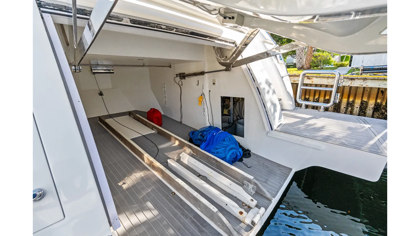 Aleniel - Johnson yacht sale