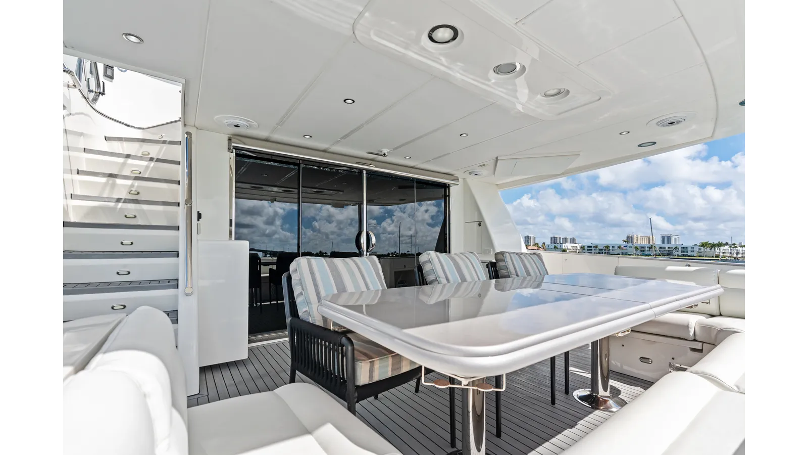 Buy a Aleniel 87 at Shestakov Yacht Sales