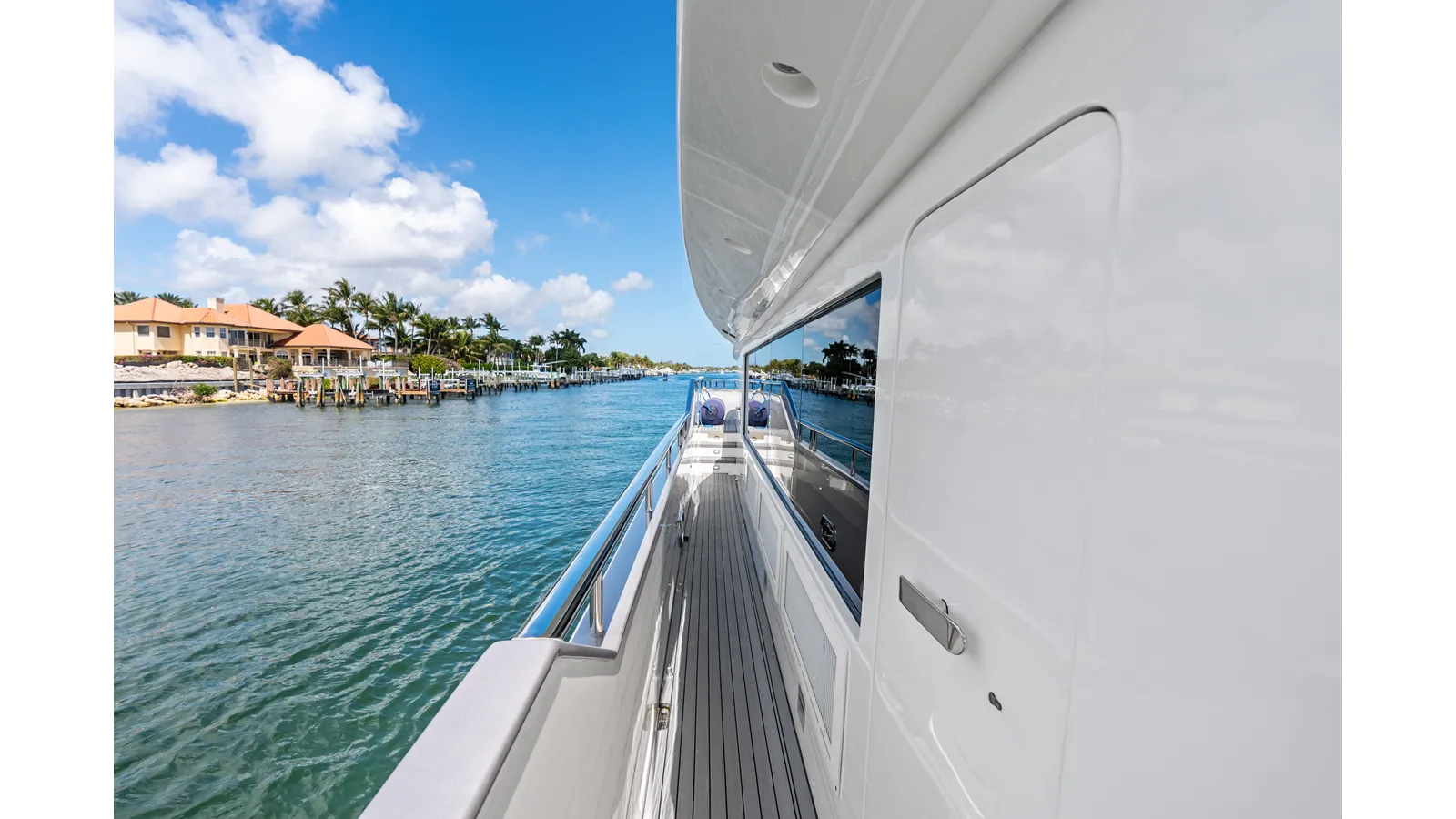 best yacht sales deals Aleniel 87' Motor Yacht