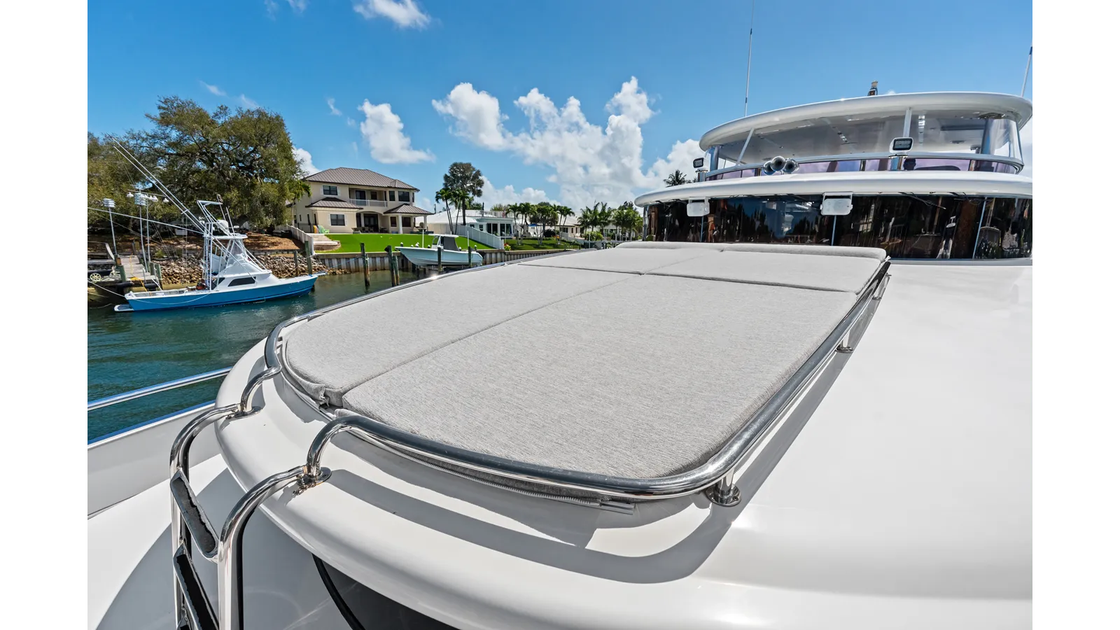 Buy a yacht Aleniel 2005