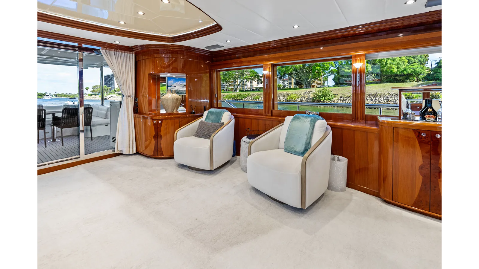 best yacht sales deals Aleniel - Johnson
