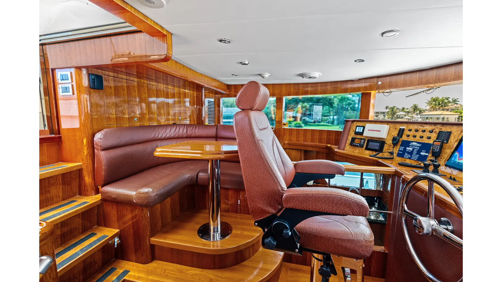 the best price on Aleniel 2005