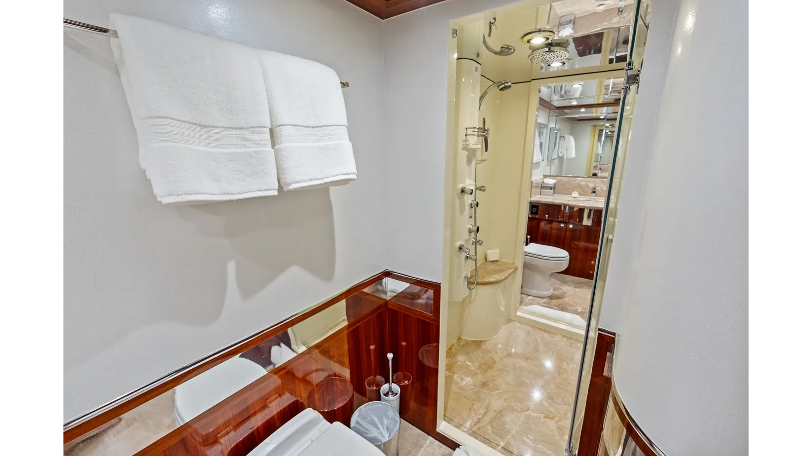 Buy a yacht Aleniel - Johnson