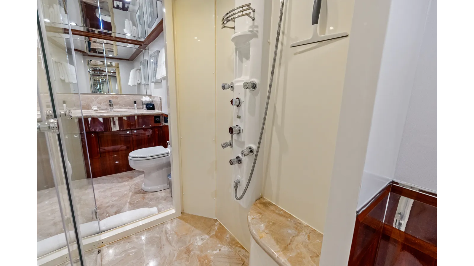 Aleniel 87 yacht sale