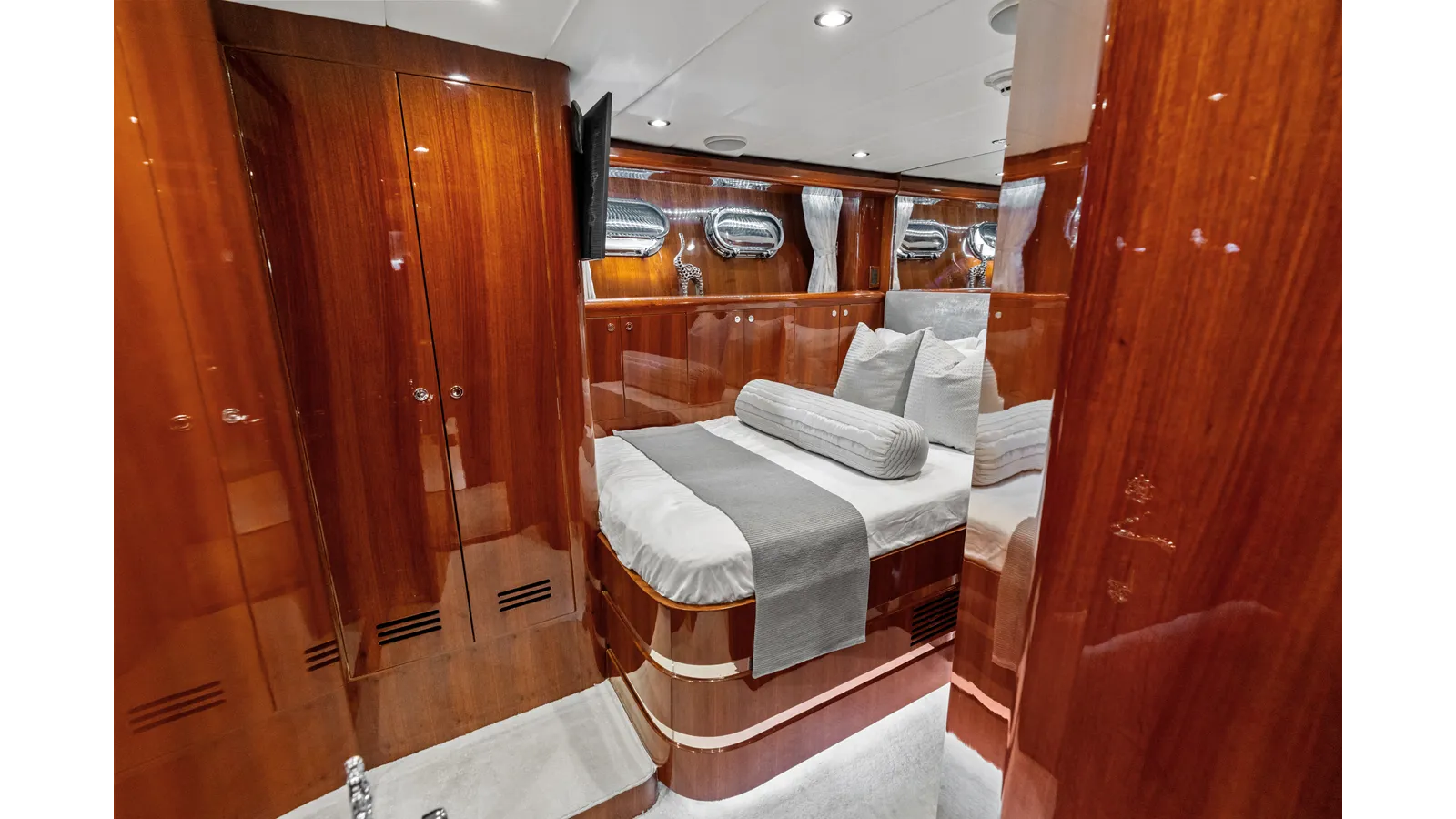 Aleniel 2005 yacht sale