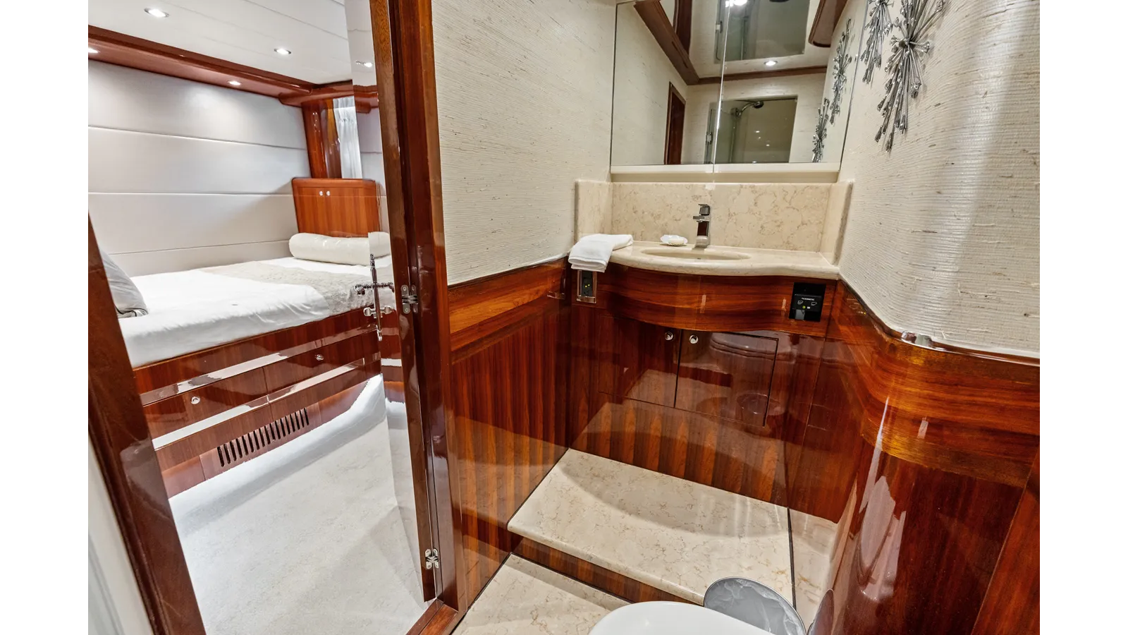 the best price on Aleniel - Johnson