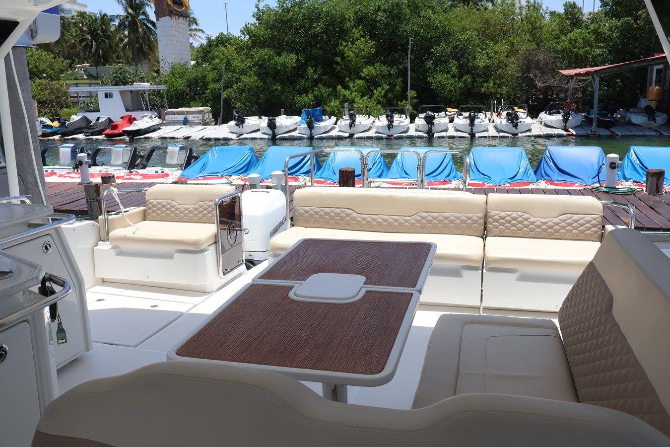 Buy a yacht DELFINA - Aquila Power Catamarans