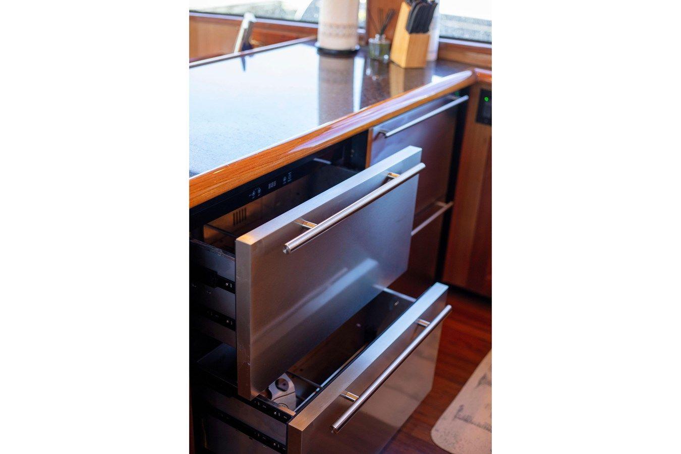 the best price on PRIME TIME 65 Enclosed Bridge