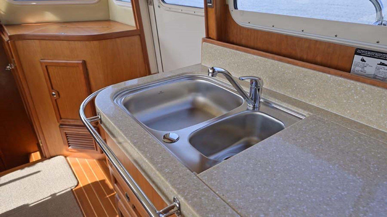 FIRST LIGHT - FLEMING YACHTS yacht sale