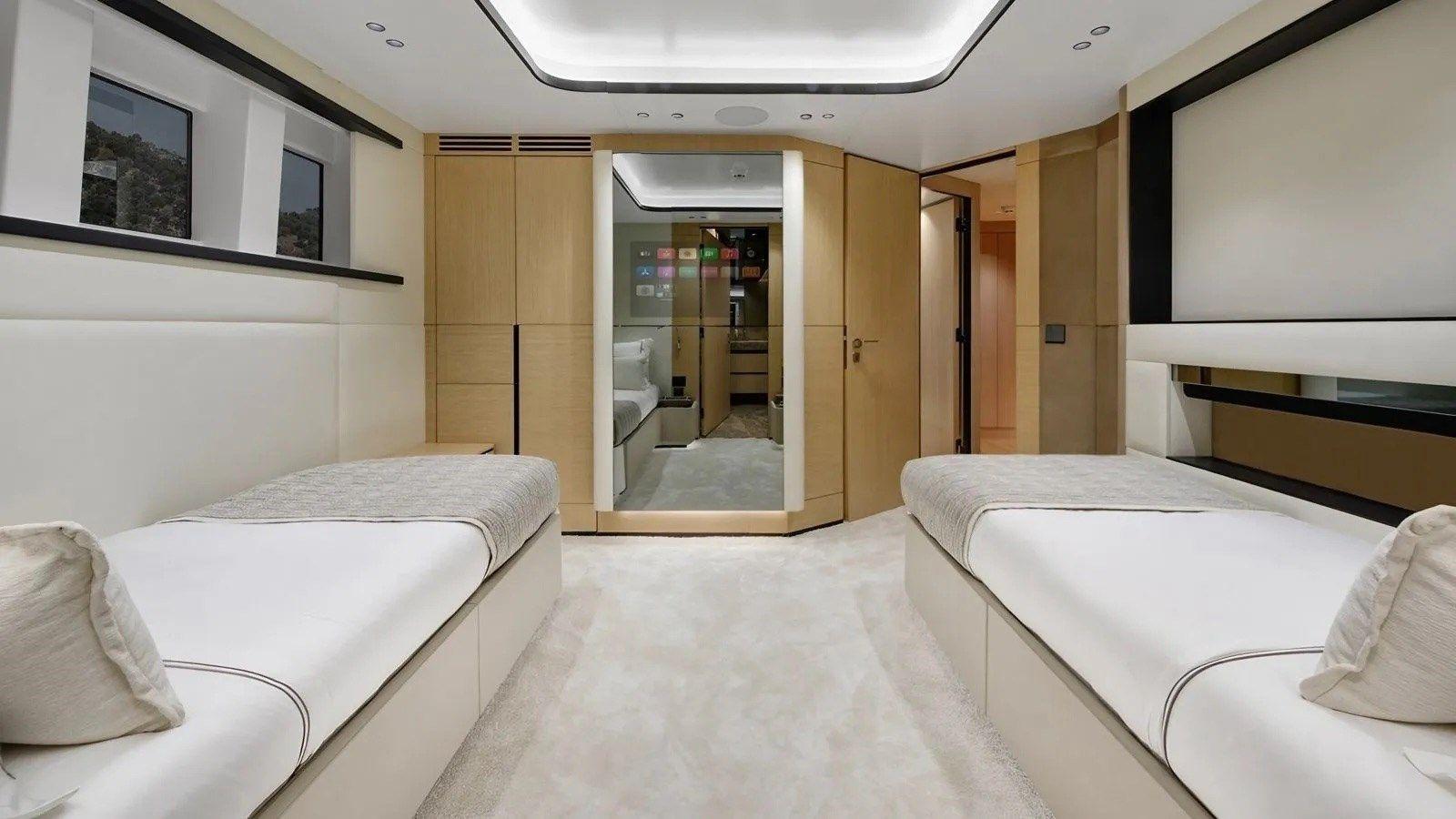 Лучшая цена на LADY LUNA