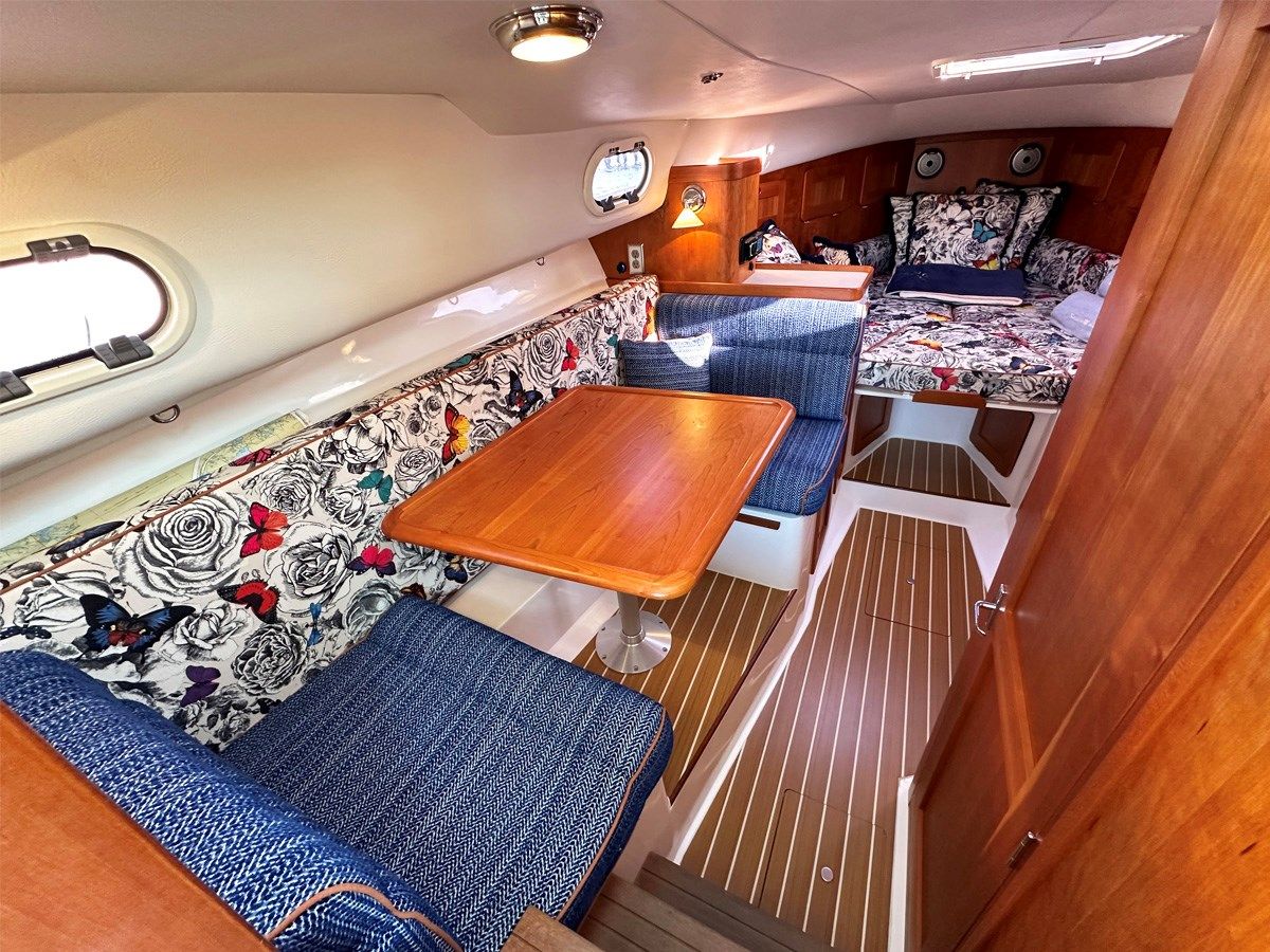 the best price on CANNONBALL Harrier 36 Coupe