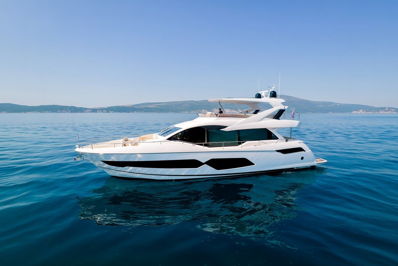 best yacht sales deals Sunseeker 76Y - Sunseeker