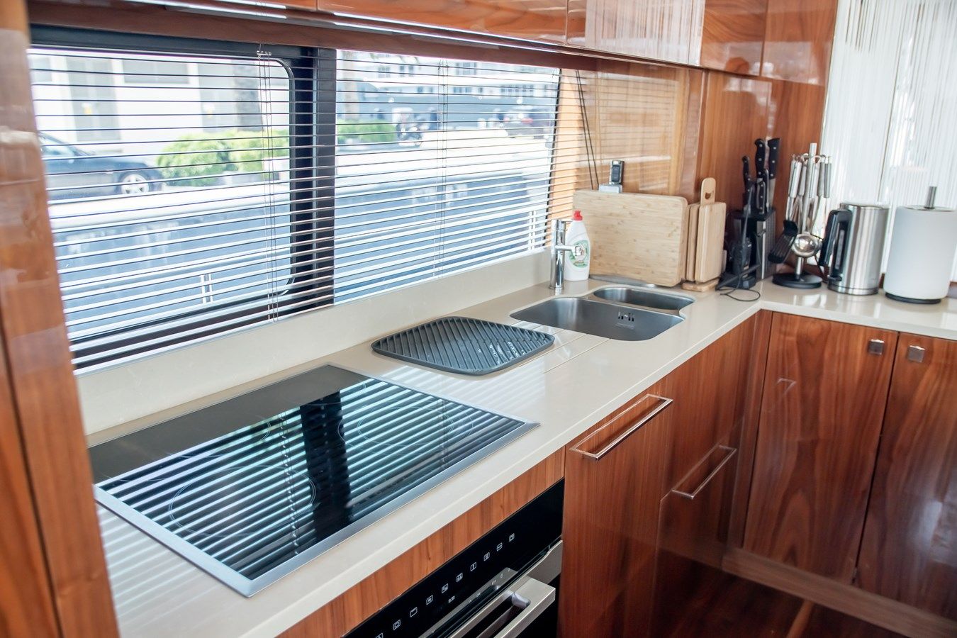 Buy a Sunseeker 76Y at Shestakov Yacht Sales