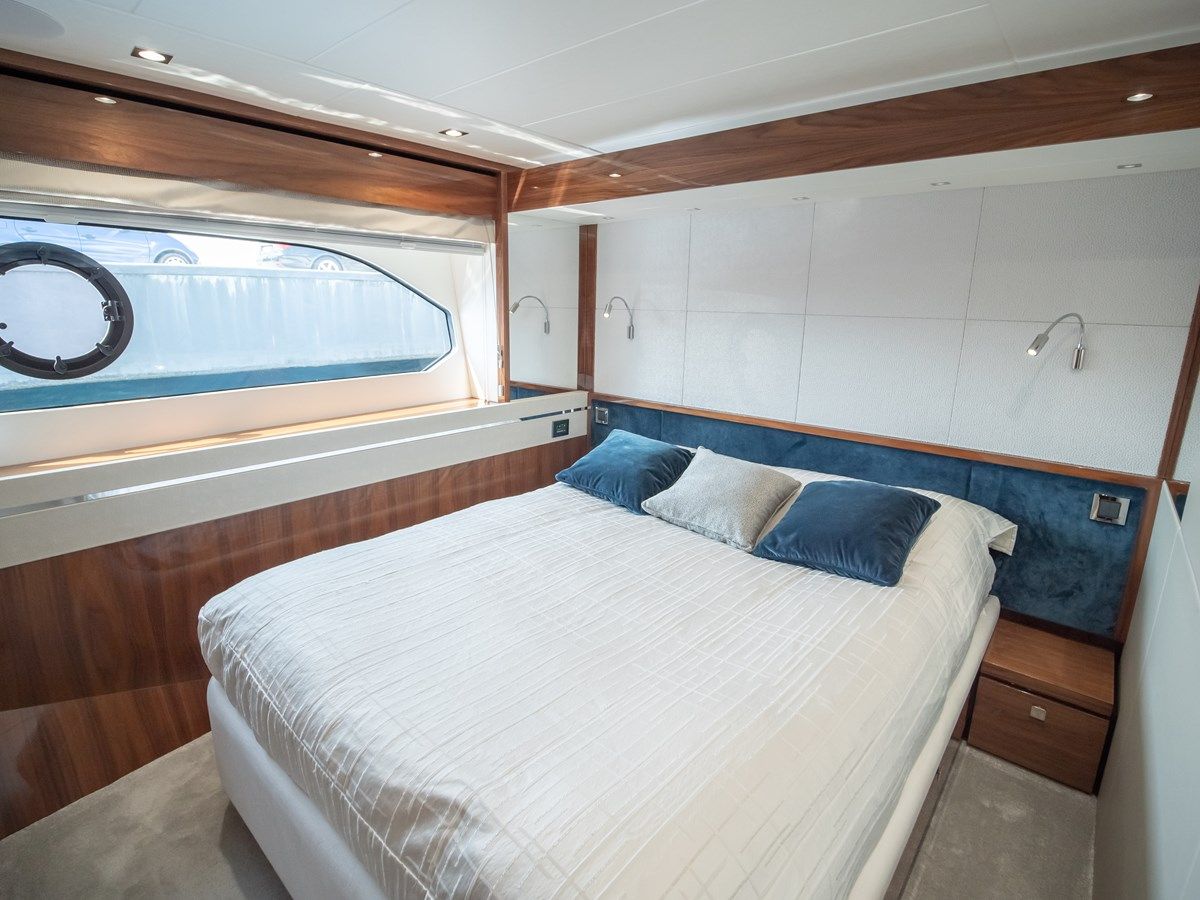 Buy a yacht Sunseeker 76Y - Sunseeker