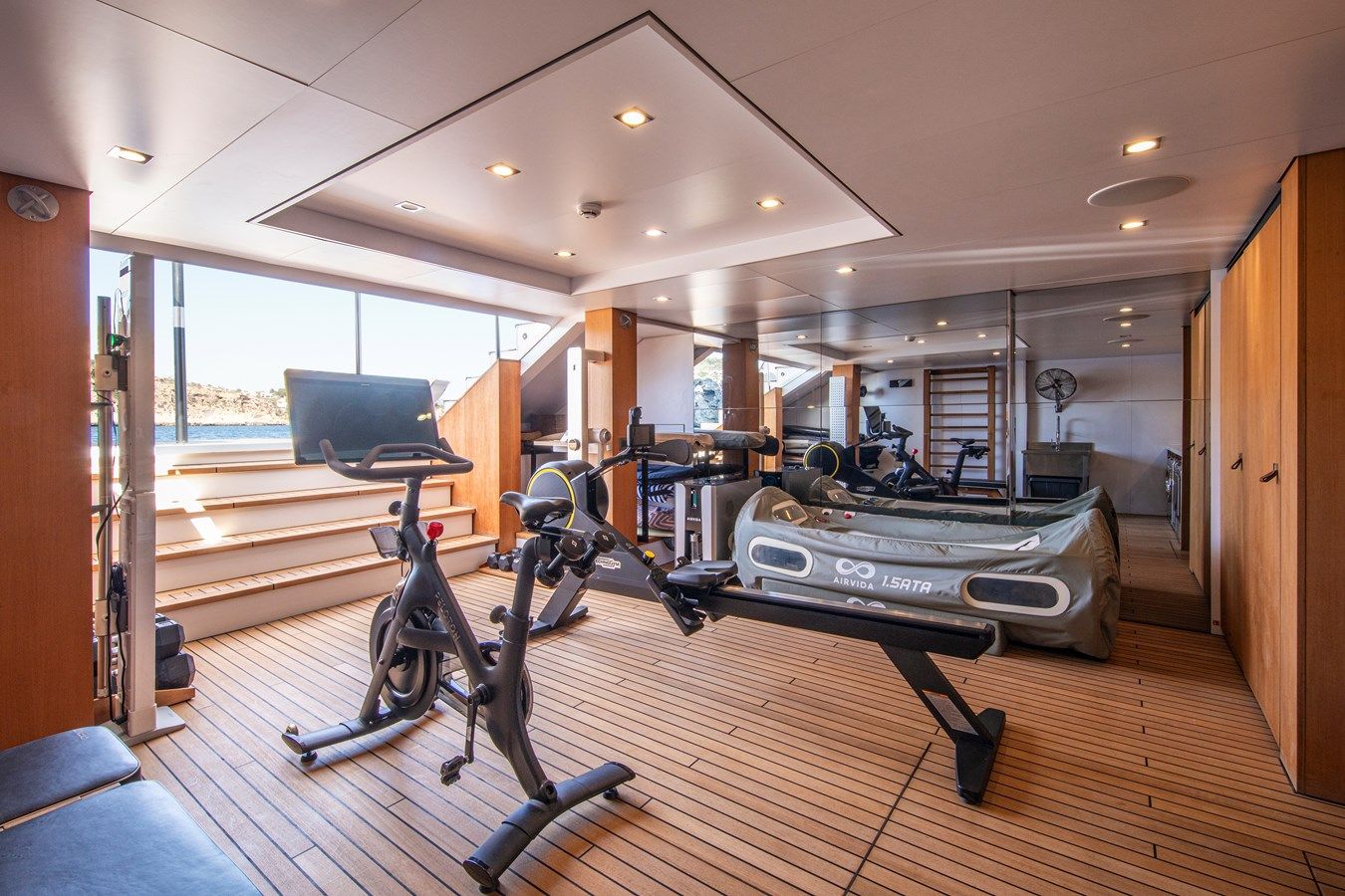 Купить яхту PLAYA - LYNX YACHTS в Shestakov Yacht Sales