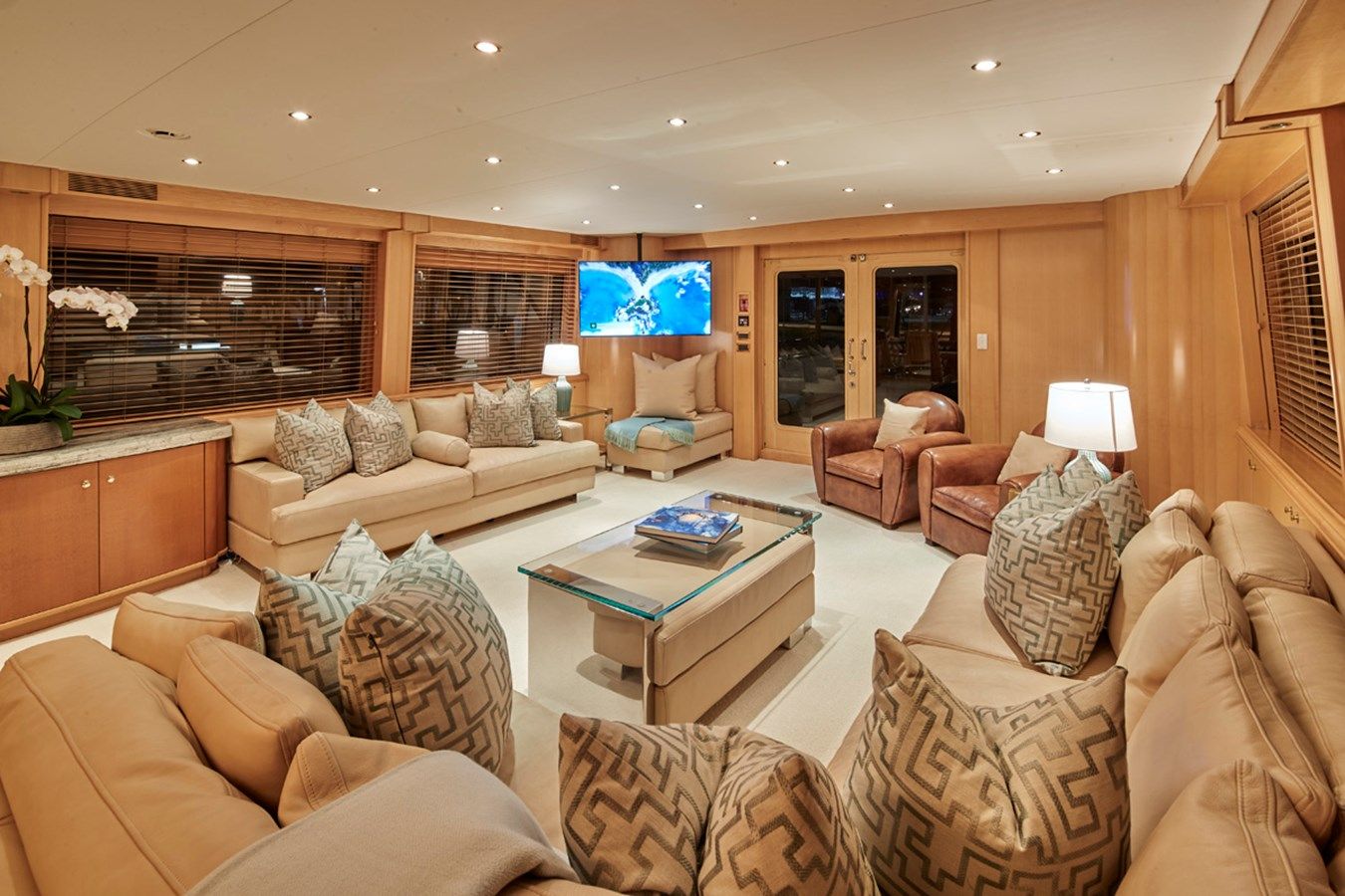 Купить яхту FAVOR в Shestakov Yacht Sales