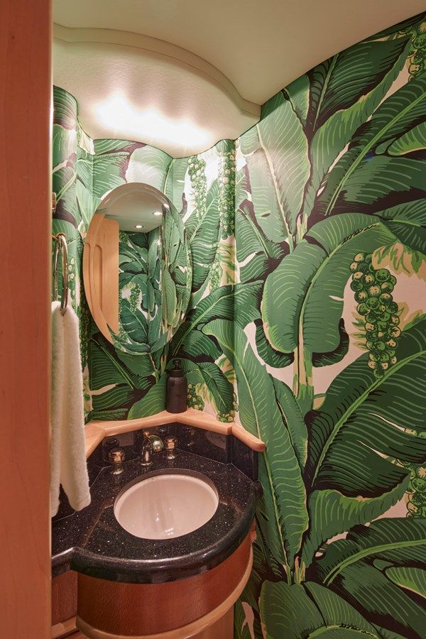 Лучшие предложения покупки яхты FAVOR - Crescent Custom Yachts