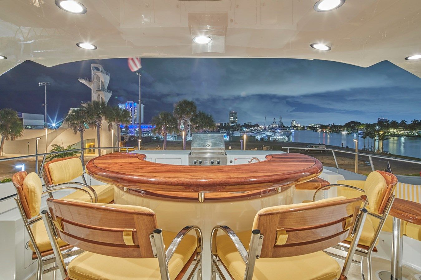 Продажа яхты FAVOR 2000