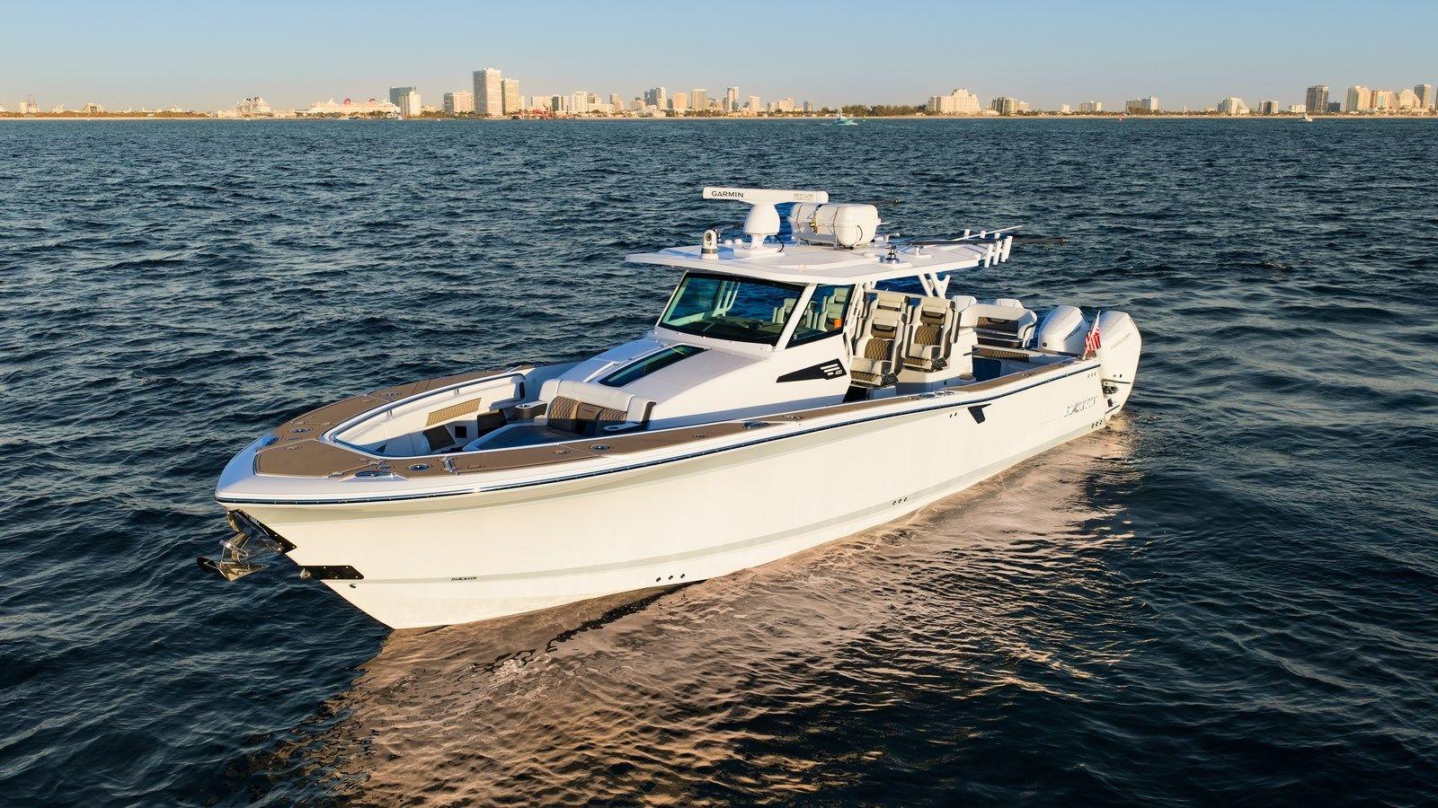 Buy a LIQUID LOUNGE 42 at Shestakov Yacht Sales