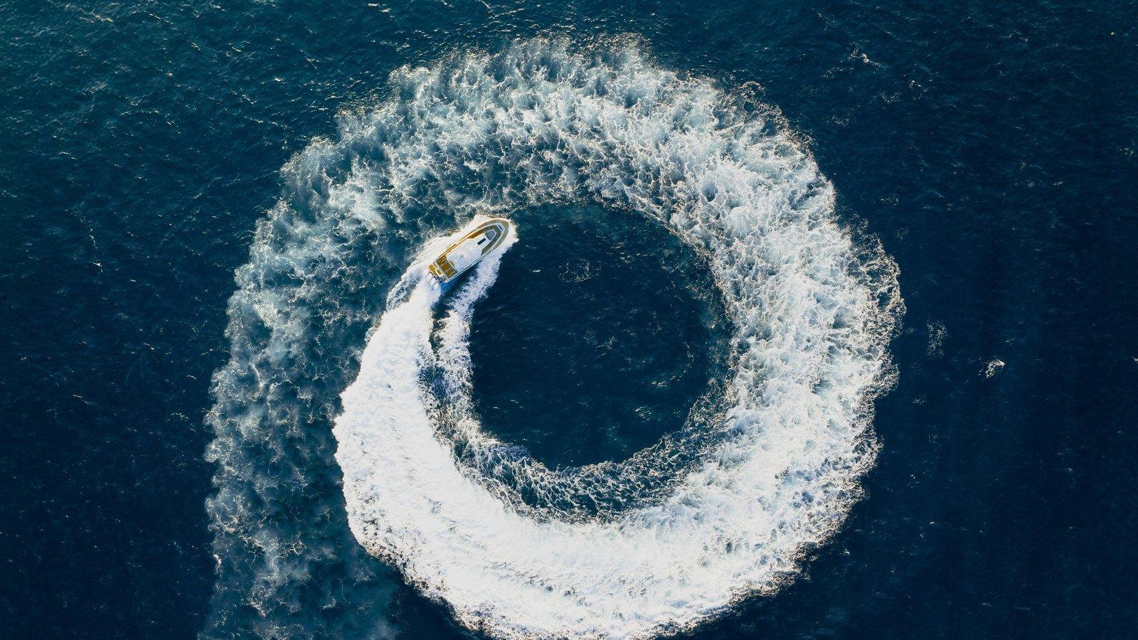 LIQUID LOUNGE - Blackfin