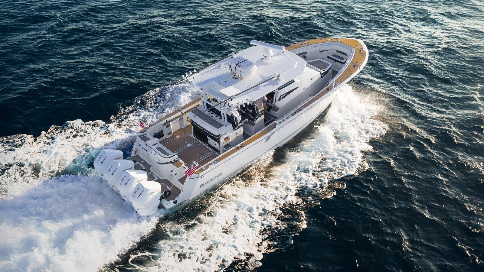 Buy a LIQUID LOUNGE 2024 at Shestakov Yacht Sales