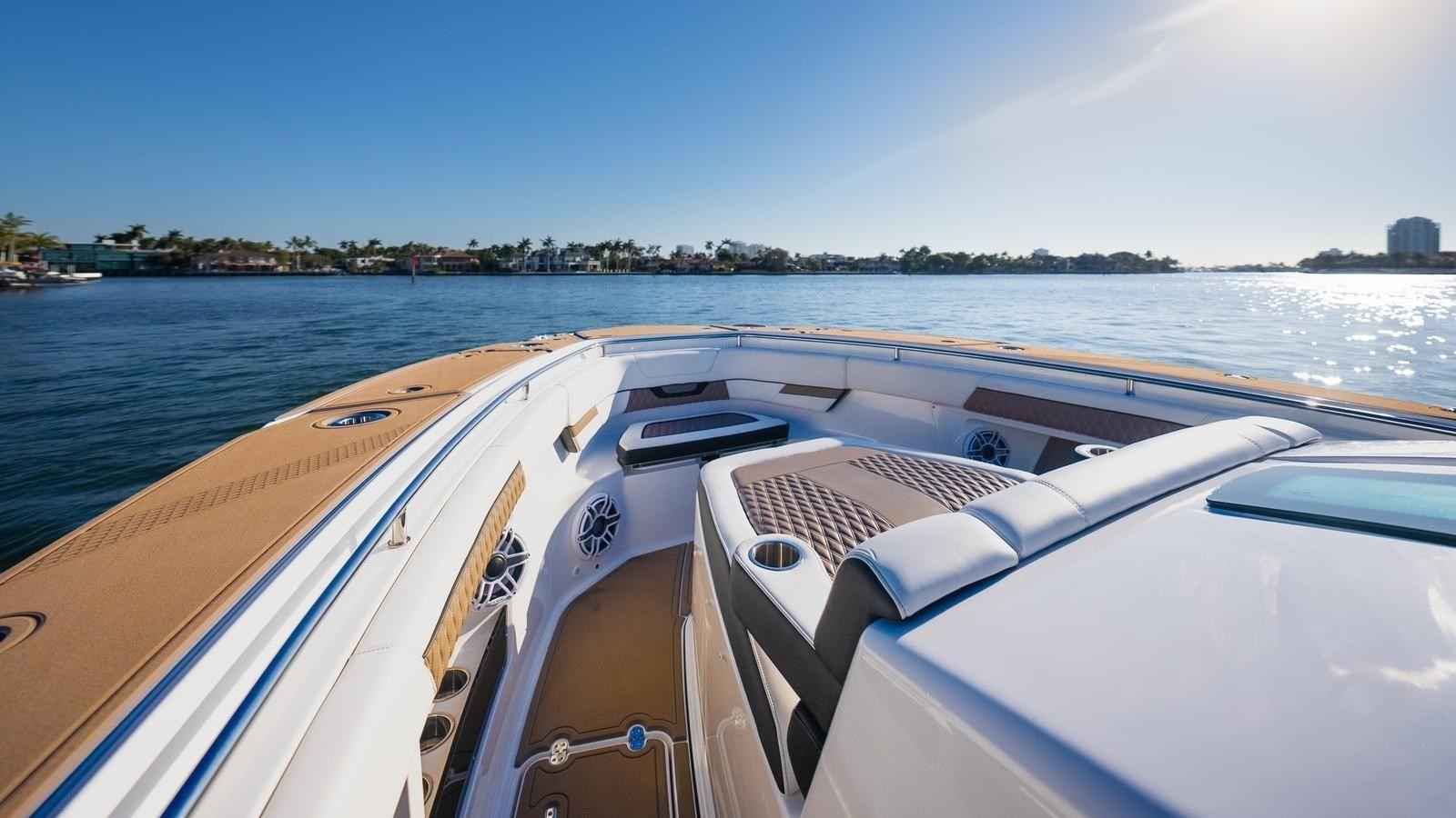 best yacht sales deals LIQUID LOUNGE 42