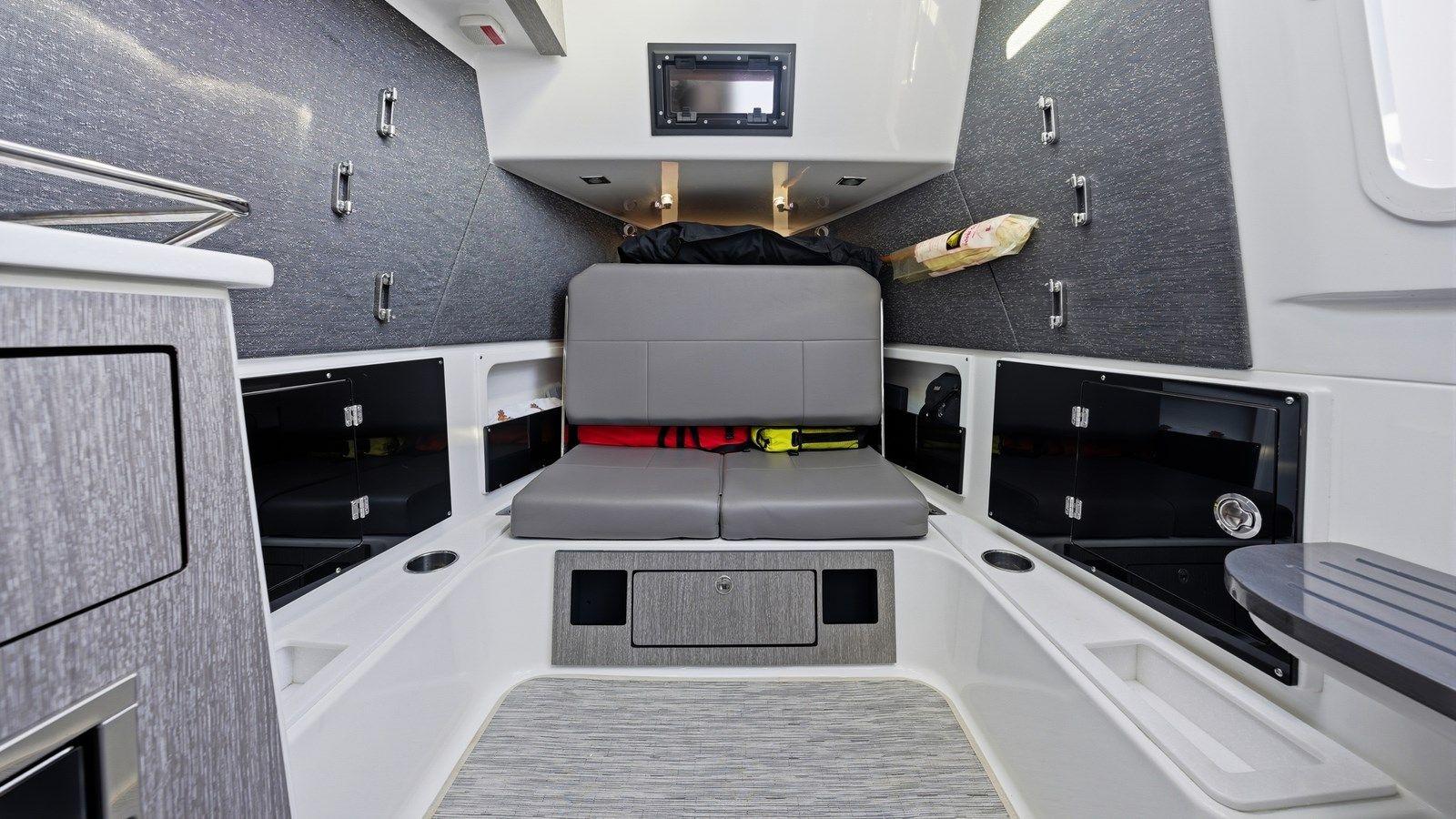 Buy a yacht LIQUID LOUNGE - Blackfin