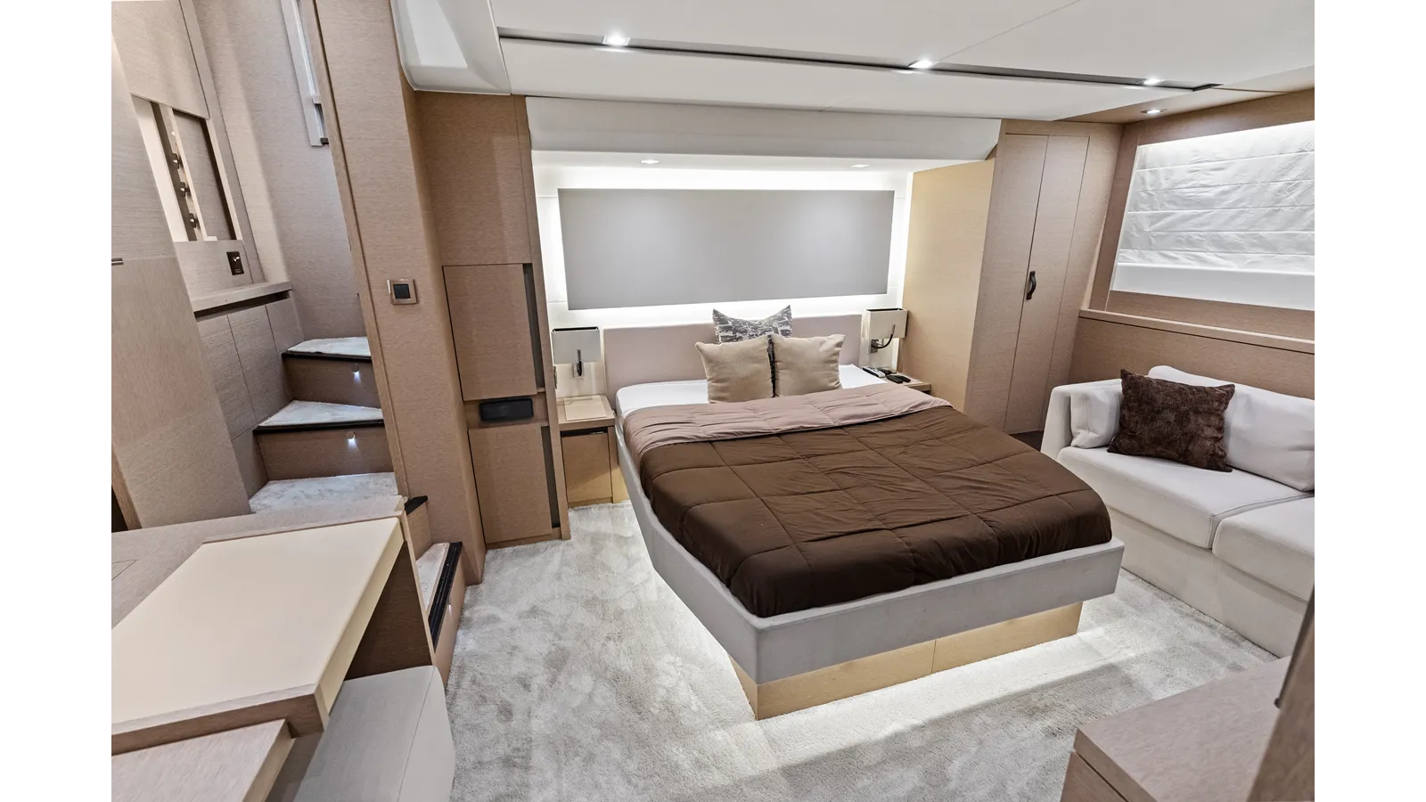 Buy a yacht WILD GAMBLE - PRESTIGE