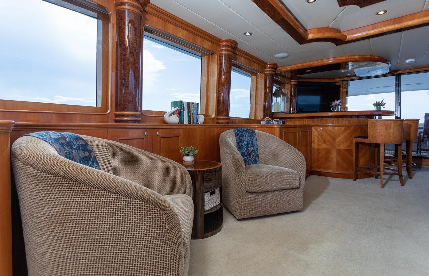 Купить яхту RAYS 2007 в Shestakov Yacht Sales