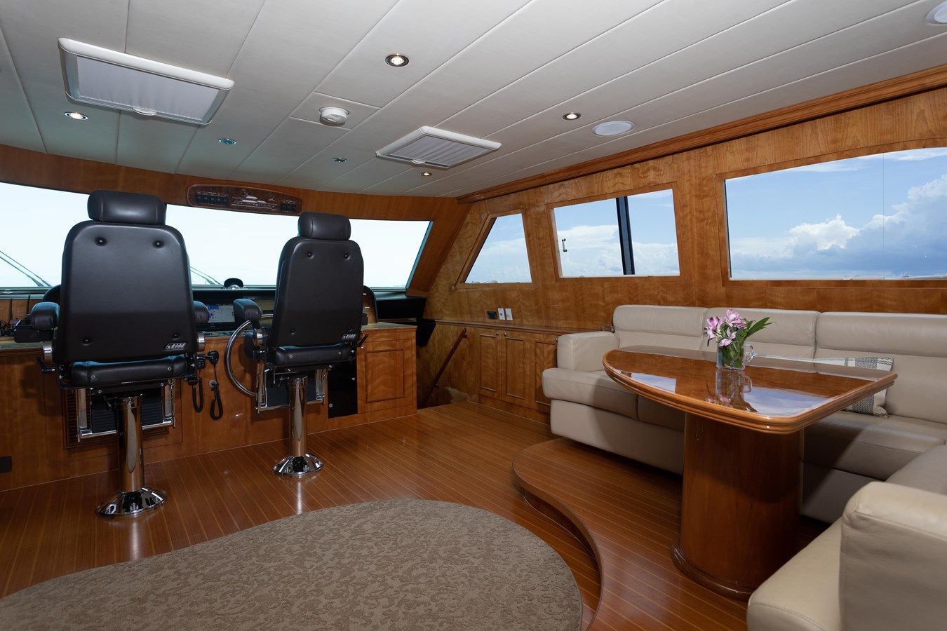 Стоимость яхты RAYS