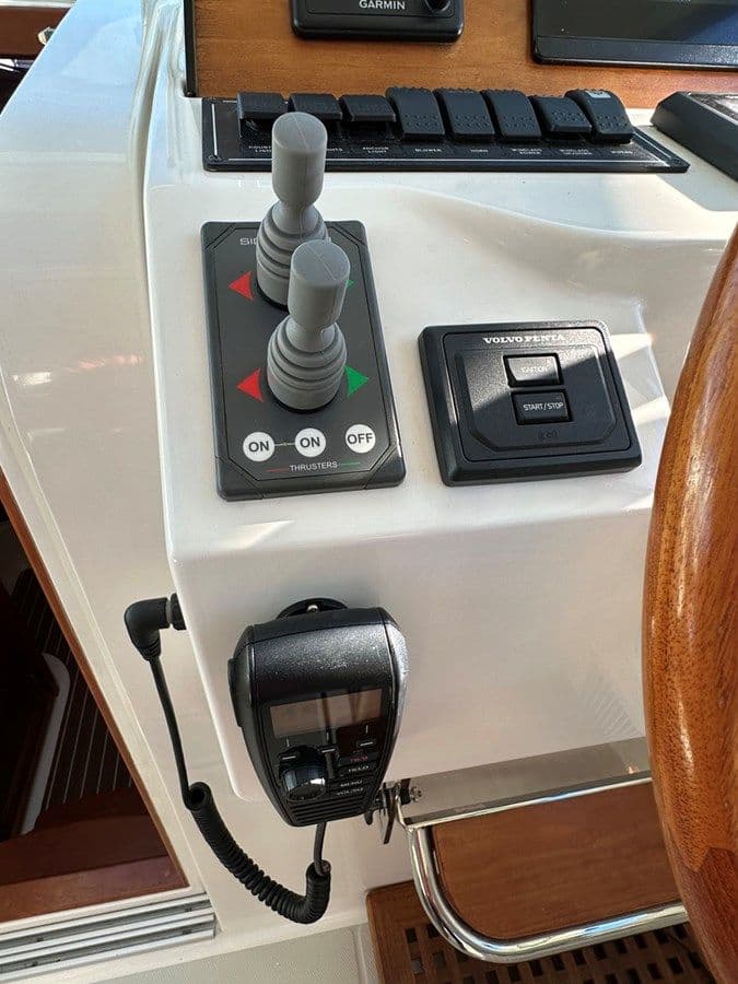 Buy a BELLA FAMIGLIA - BACK COVE at Shestakov Yacht Sales