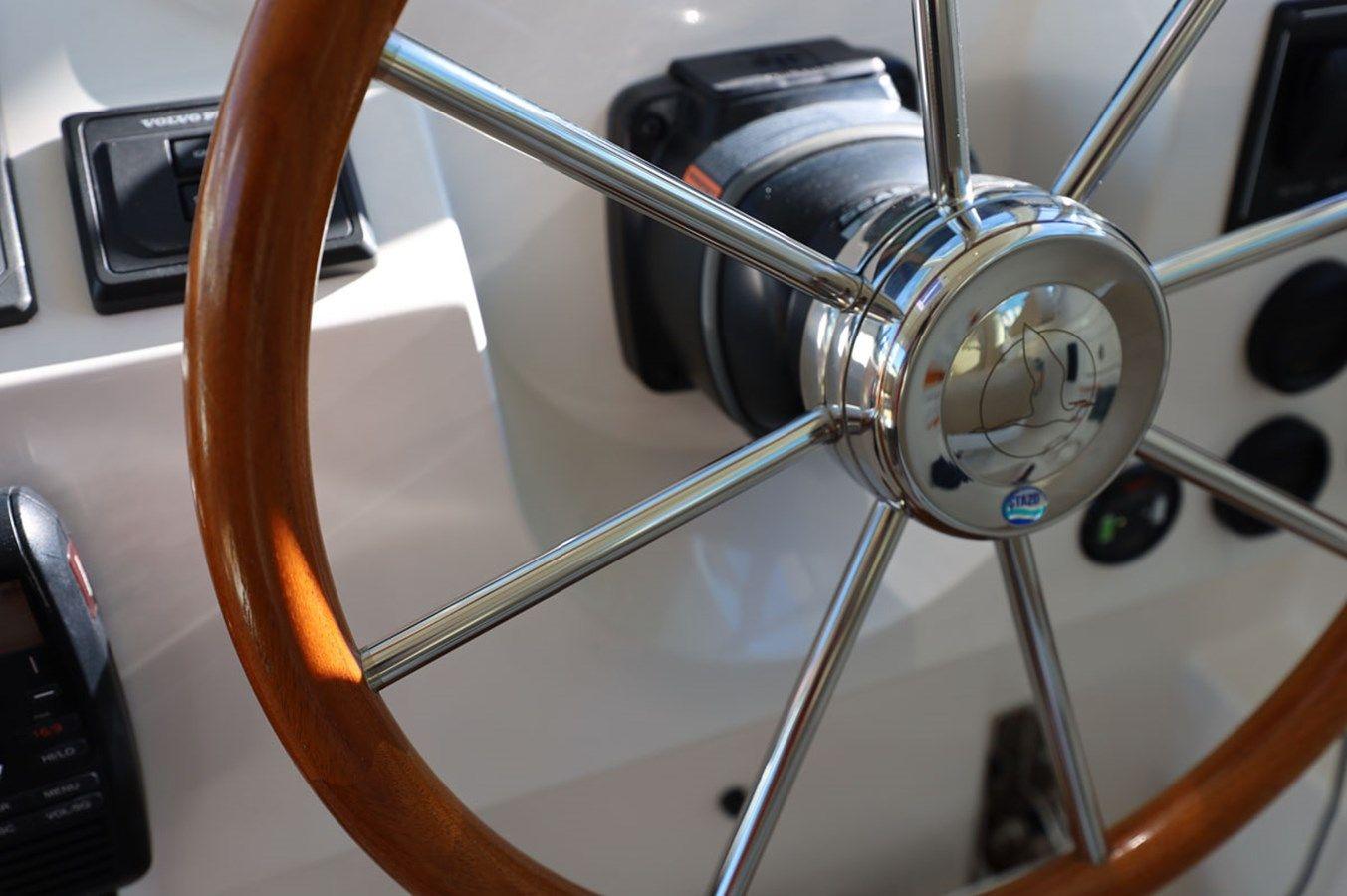 BELLA FAMIGLIA 32 yacht sale