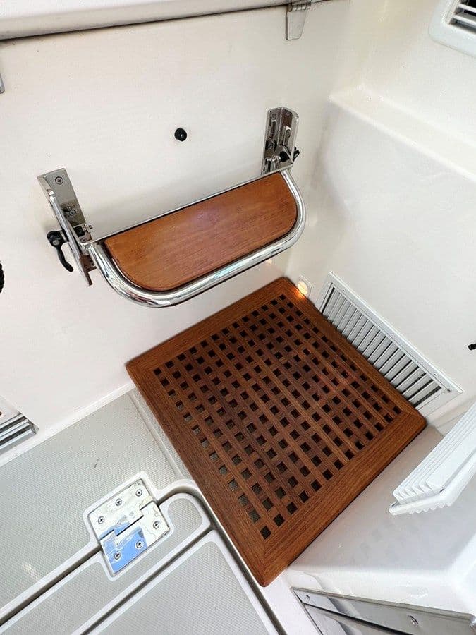 the best price on BELLA FAMIGLIA - BACK COVE