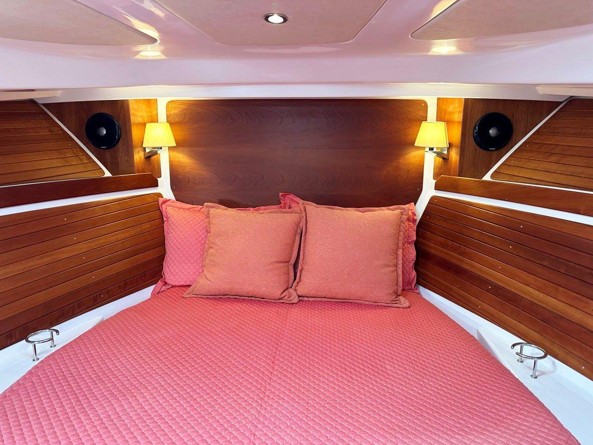 Buy a yacht BELLA FAMIGLIA