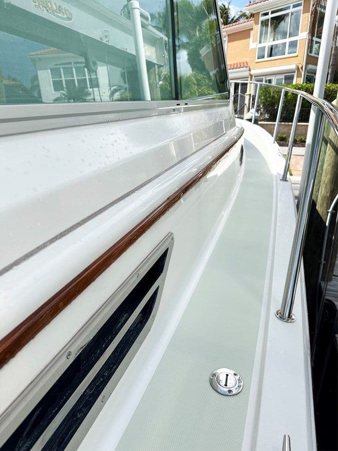 Buy a yacht BELLA FAMIGLIA 32