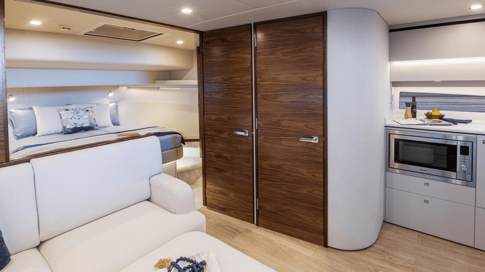 Лучшая цена на 4300 SPORTS EXPRESS 43
