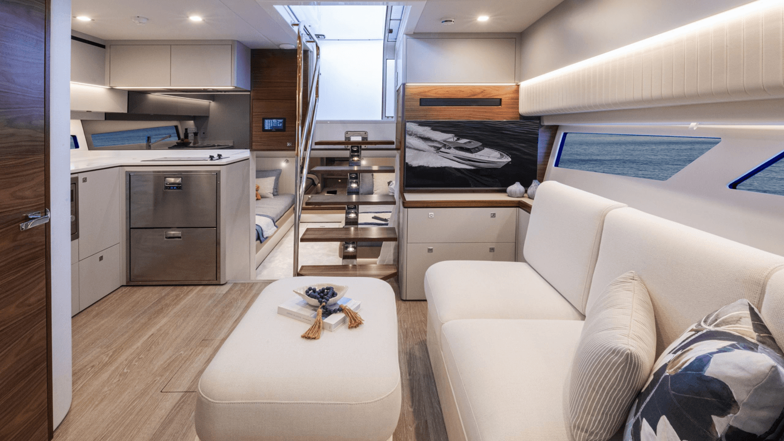 Продажа яхты 4300 SPORTS EXPRESS - Riviera