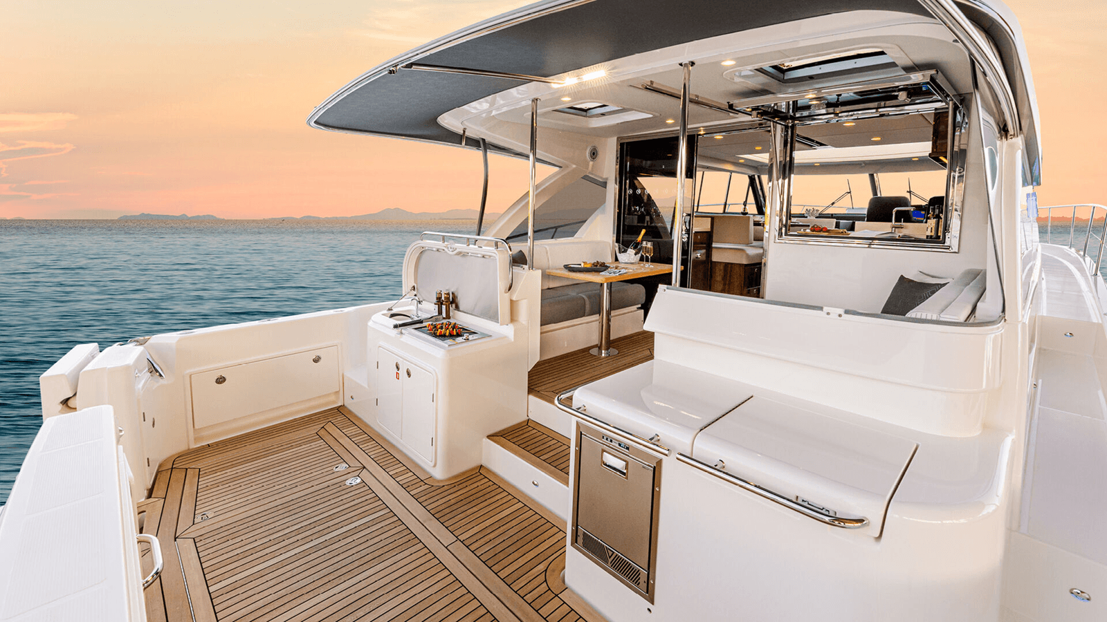 Buy a 465 SUV 2026 at Shestakov Yacht Sales