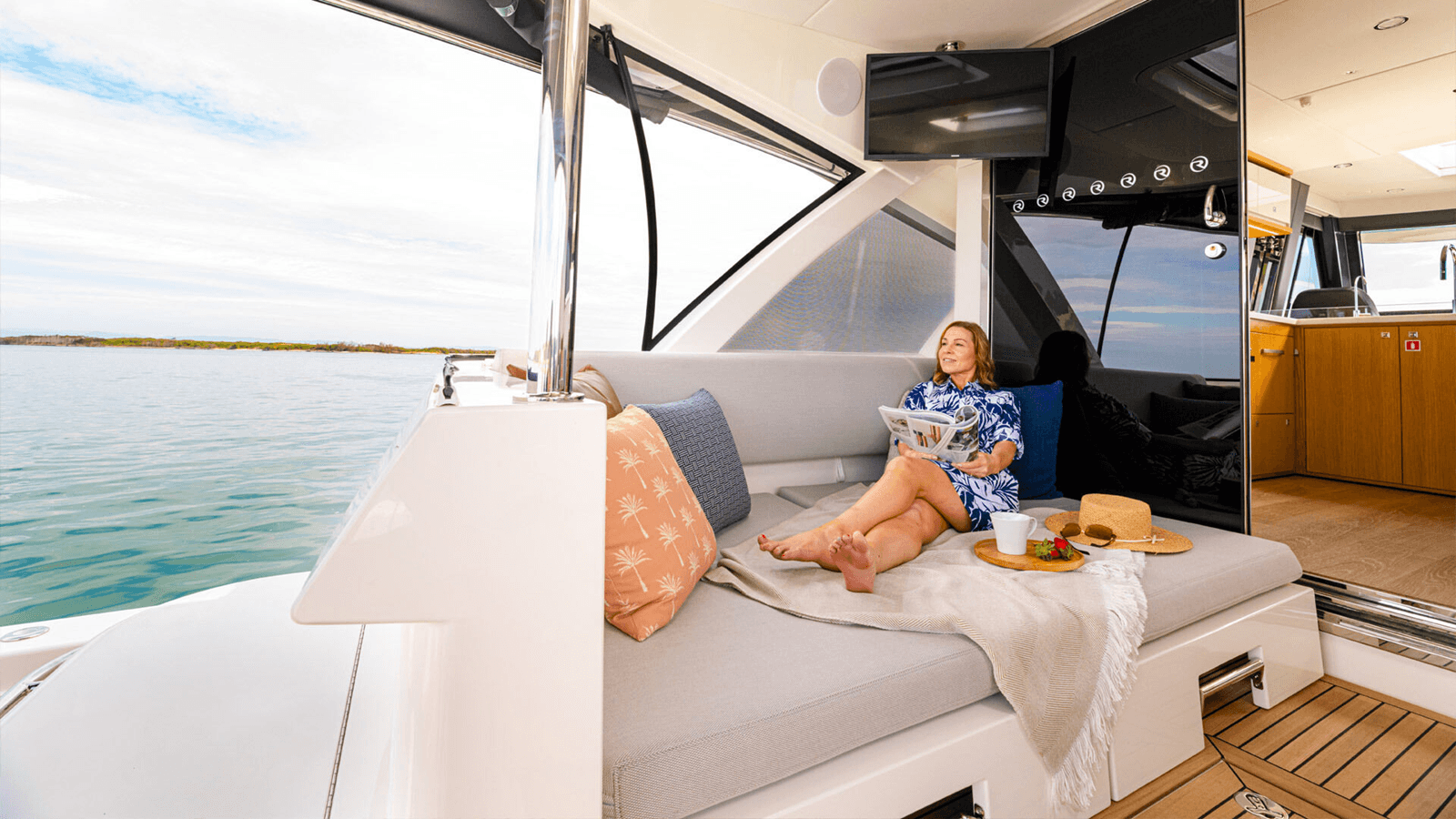 585 SUV - Riviera yacht sale