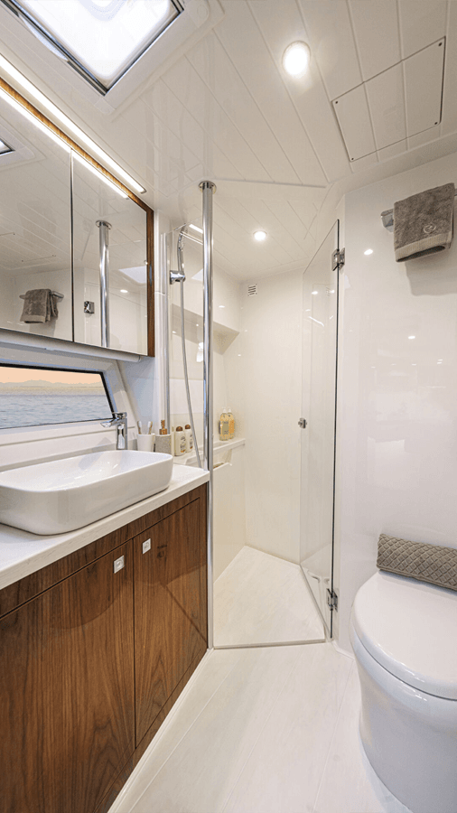 best yacht sales deals 465 SUV - Riviera