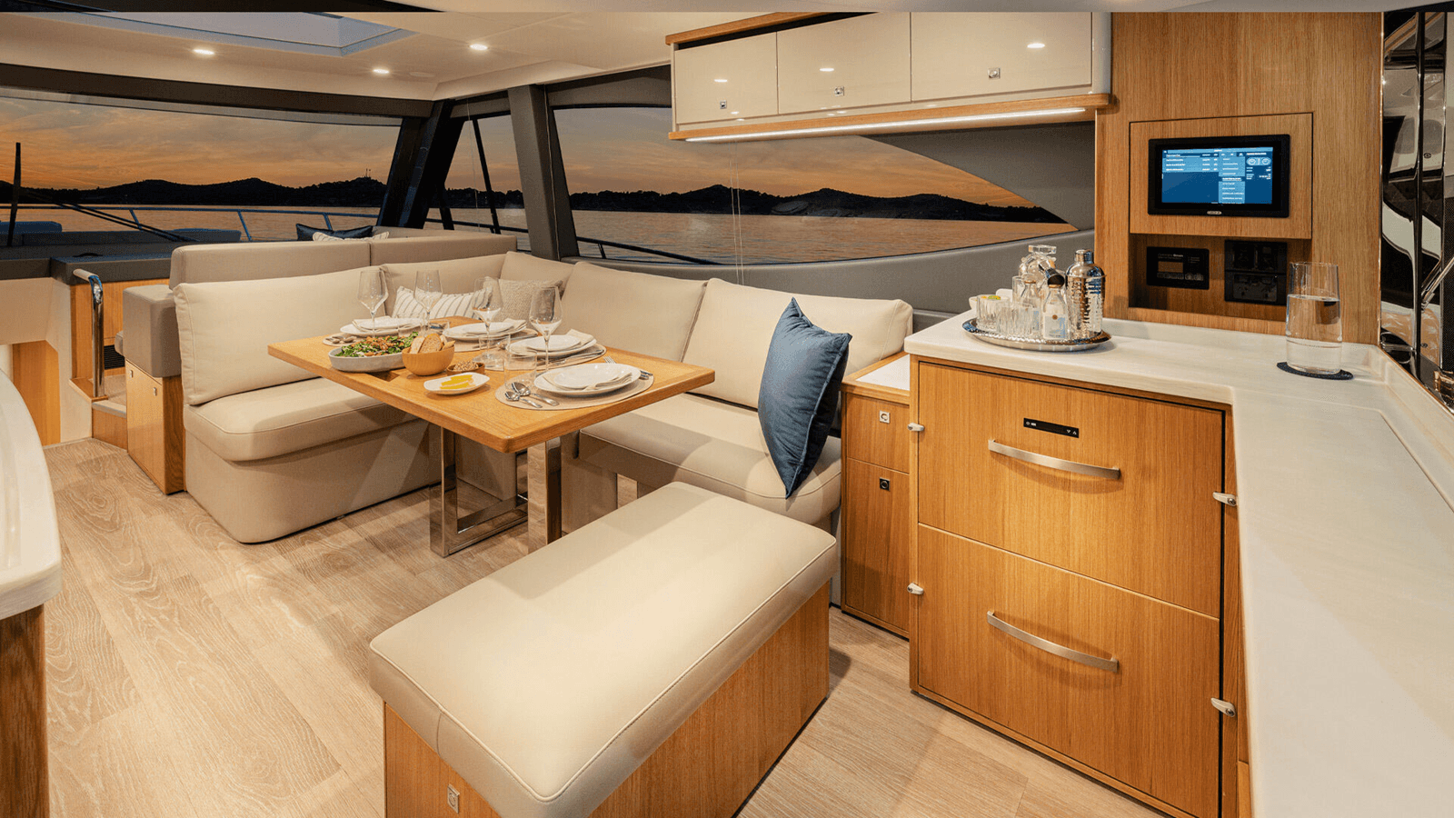 best yacht sales deals 585 SUV 58
