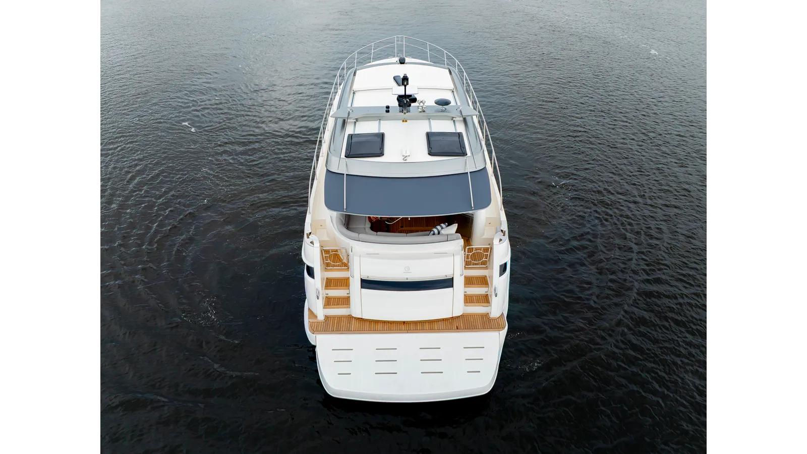 Buy a yacht 4600 SPORTS YACHT 4600 Sports Yacht