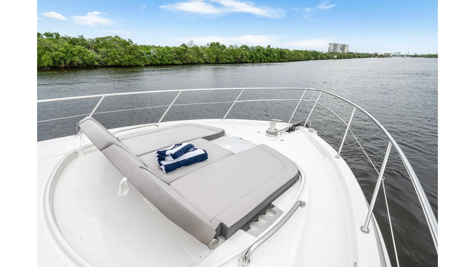 4600 SPORTS YACHT - Riviera price