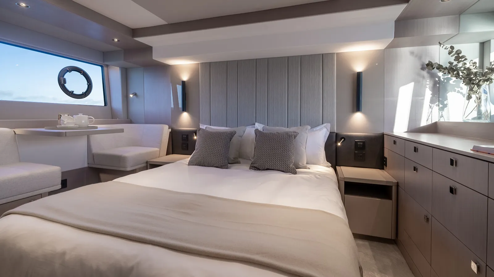 best yacht sales deals MANHATTAN 56 - Sunseeker