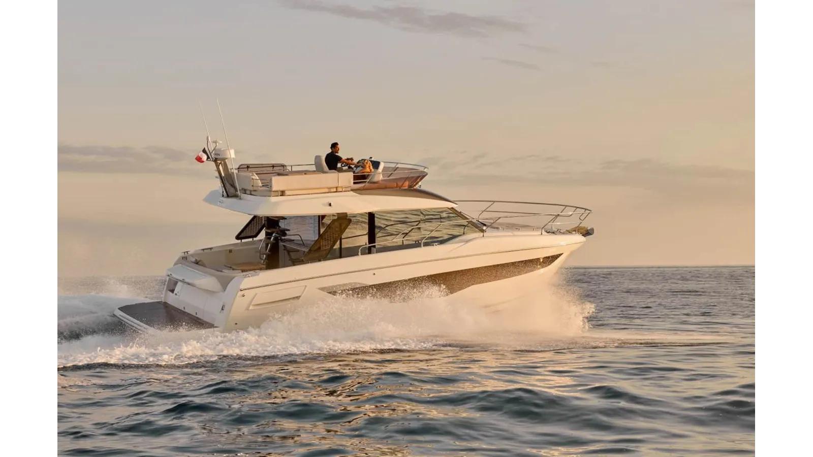 best yacht sales deals F4.3 - PRESTIGE