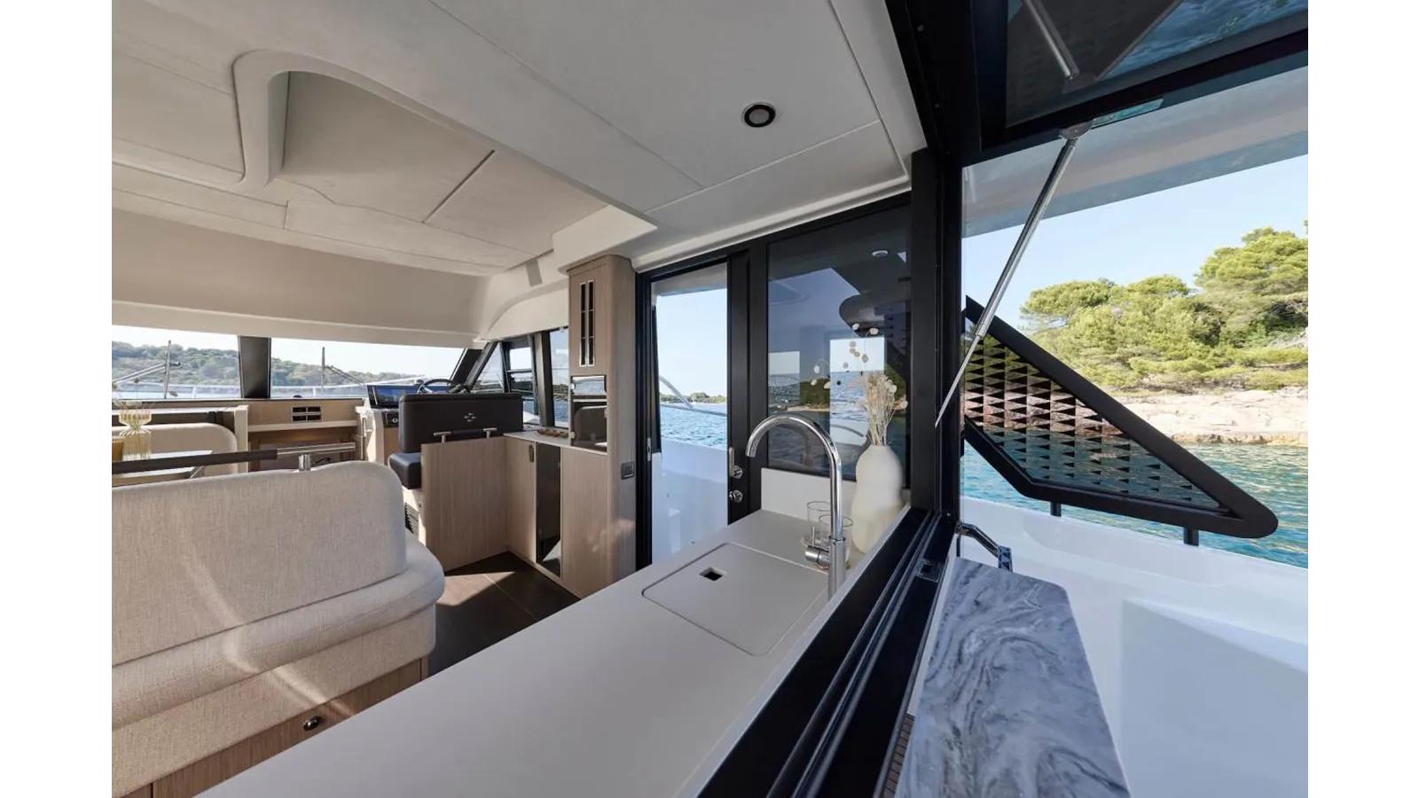 F4.3 - PRESTIGE yacht sale