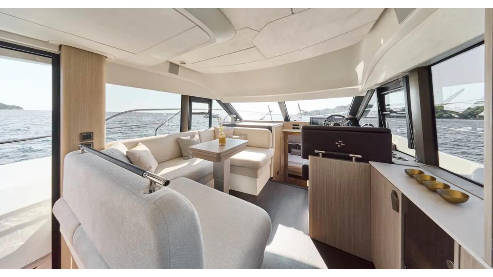 Buy a yacht F4.3 - PRESTIGE