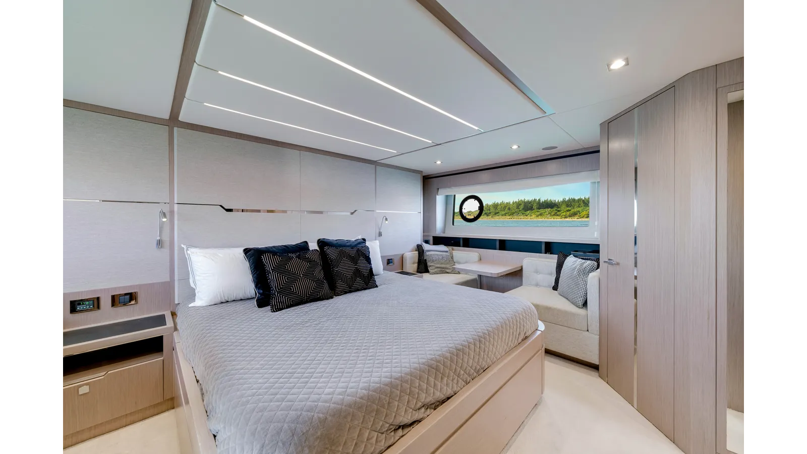 Gravitas - Sunseeker yacht sale